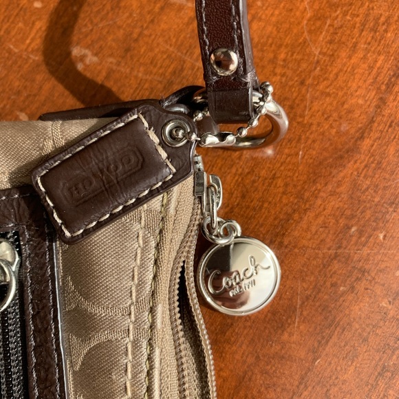 COACH Gold Crossbody Small Bag/Purse - Picture 5 of 8
